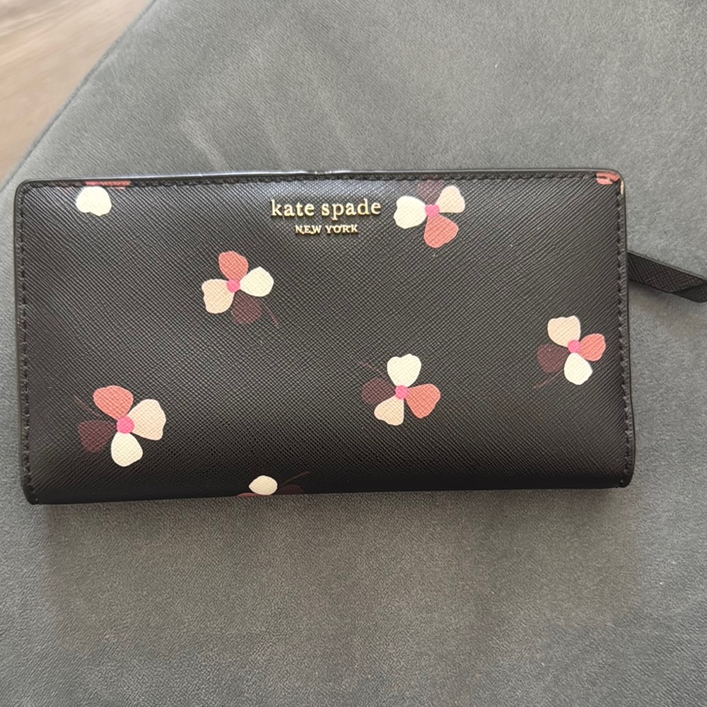 Kate Spade Black and Pink Wallet Elegant Floral Design